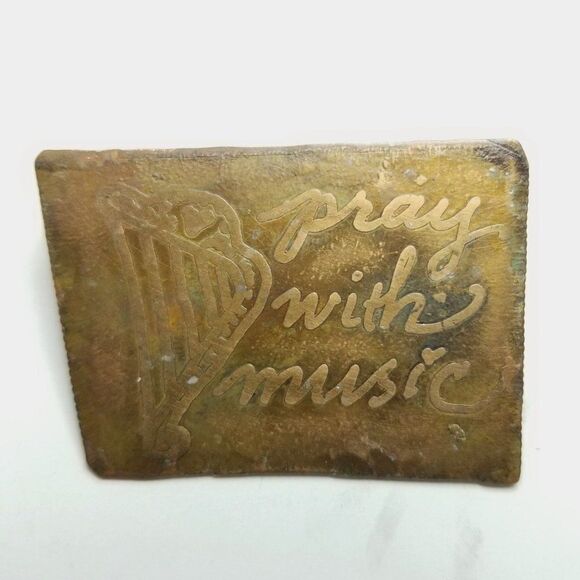 Vintage Pray with Music Harp Brooch, Unique Handmade 2003 Signed Lapel Pin - Picture 1 of 6